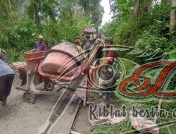 Semangati Warga Babinsa Musuk Bantu Pembangunan Jalan