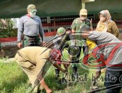 Lestarikan Alam, Koramil 03/Serengan Bersama Masyarakat Tanam Puluhan Pohon