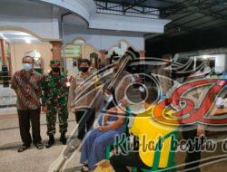 Bulan Ramadhan Tak Jadi Halangan Polres Blitar Layani Vaksinasi