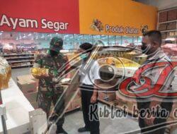 Babinsa Tipes Perketat PPKM di Grosir Lotte Mart