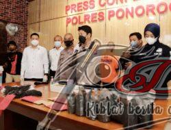 Gerak Cepat Polres Ponorogo Berhasil Mengamankan 2 Tersangka Pengedar Serbuk Petasan