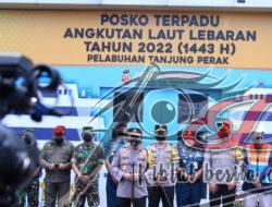 Tinjau Pelabuhan Tanjung Perak, Kapolri: Transportasi Laut Alternatif Kurangi Kemacetan Arus Mudik