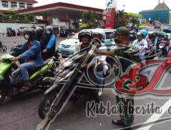 Bati Komsos Sosialisasi Prokes Sambil Bagikan Masker Kepada Pengguna Jalan