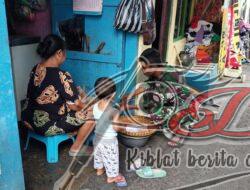 Sertu Harnawan Berikan Motifasi Pemilik UMKM di Wilayah Binaannya