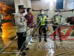 Polsek Semampir Secara Intensif Lakukan Pemantauan Dan Screening Sapi Di RPH Pegirian