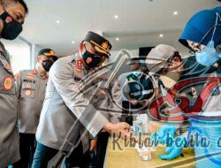 Kapolrestabes Surabaya Kombes Pol A Yusep Pimpin Langsung Tes Urine Anggota