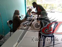 Babinsa Dampingi Vaksin Booster Warga Juwangi