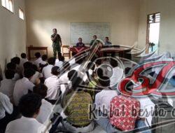 MPLS Siswa Baru, Koramil Sumberlawang Beri Materi Wasbang dan PBB