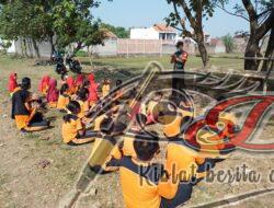 Tumbuhkan Semangat Patriotisme Sejak Dini, Babinsa Kroyo Beri Materi Wasbang Siswa