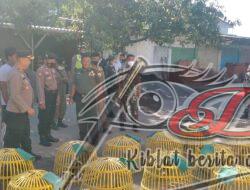 Sering Dijadikan Ajang Taruhan, Kapolsek Semampir Bersama Tiga Pilar Robohkan Bokupon