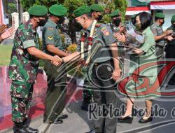 Anggota Kodim Lepas dan Sambut Pejabat Dandim 0726/Sukoharjo