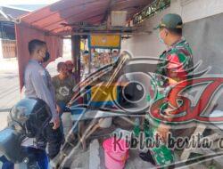 Babinsa dan Bhabinkamtibmas Perketat Prokes di Wilayah Binaan