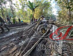 Kegiatan Sebelum Pengecoran Satgas TMMD Siram Jalan
