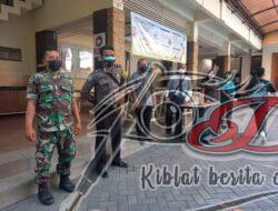 Sertu Rohmad Amankan dan Pantau Prokes Ibadah Minggu Pagi