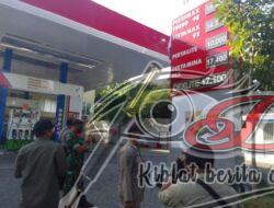 Pasca Kenaikan Harga BBM, Seluruh Anggota  Polsek Tambaksari  Bersama 3 Pilar, Melakukan Patroli di SPBU