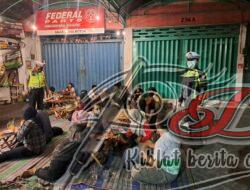 Polsek Tambaksari Melakukan Patroli Malam Guna Mencegah Penyakit Masyarakat Seperti Premanisme