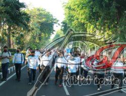 Ditlantas Polda Jatim Gelar Jalan Sehat Bersama Pelajar dan Masyarakat, Jelang HUT Lalu Lintas ke-67