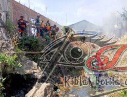 Mitigasi Banjir, Koramil 09 Grogol Dim 0726/Sukoharjo-Polsek dan Relawan Bersih-Bersih Sungai