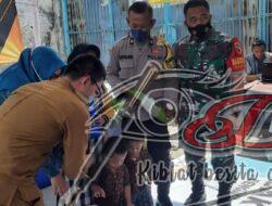 Beri Keamanan, Polsek Genteng Pantau Baksos Di Wilayah Kelurahan Kapasari