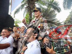 Irjen Pol Nico Afinta Dipanggul Keluar Mapolda Jatim Saat Prosesi Pelepasan, Bentuk Kebanggan Dari Anggota