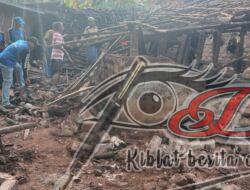 Dihantam Angin Dan Hujan, Satu Rumah Rusak Total