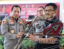 Kapolda Jatim Kunjungan Kerja dan Silaturahmi di SMA 2 Taruna Bhayangkara, Banyuwangi