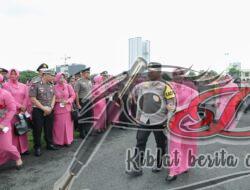 Di Akhir Tahun, Kapolda Jatim Pimpin Upacara Kenaikan Pangkat 2.908 Personel