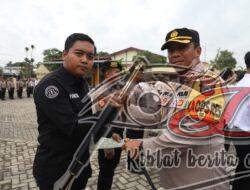 Loyalitas Tanpa Batas, Bripda Ivantri Ba Sihumas Polres Mojokerto Raih Penghargaan dari Kapolres