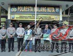 Polresta Malang Kota Bantu Para Sopir Angkot Dengan Kartu BPJS Ketenagakerjaan