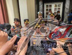 Dua Orang Menyerahkan Diri, Kapolrestabes Surabaya Minta Semua Pihak Taat Hukum