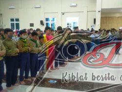 Peduli Korban Turki, Siswa SD Muhammadiyah 11 Surabaya Gelar Sholat Ghoib dan Doa Bersama