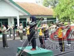 Perkuat Sinergitas TNI-Polri, Kodim 0735/Surakarta Bersama Polresta Surakarta Gelar Senam SKJ Bersama