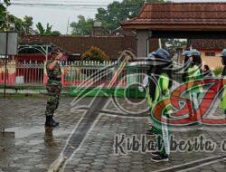 Koramil Ngemplak Latih PBB di SMK Kesehatan Donuhudan