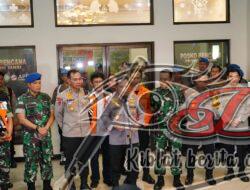 Kapolri Tinjau Evakuasi Kapolda Jambi dan Rombongan, Apresiasi Kerja Keras Tim Gabungan