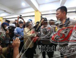 Jumat Curhat di Terminal Purabaya, Kapolda Jatim Sampaikan Layanan SIM Tiga Pilar