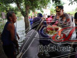 Sinergitas, Polres Gresik Bersama Forkopimda Berikan Bantuan Untuk Warga Terdampak Banjir