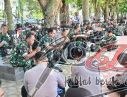 Jaga Soliditas, Dandim 0726/Sukoharjo dan Kapolres Sukoharjo ambil Apel Sinergitas TNI-Polri di Alun-alun Sukoharjo