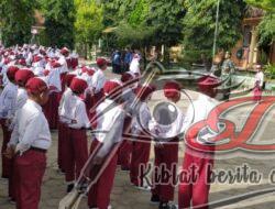 Wujudkan Karakter Bangsa sejak dini, Babinsa Koramil Musuk Jadi Irup di SDN Sukorame