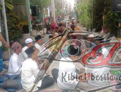 Pertengahan Bulan Puasa Media Warta Hukum Adakan Acara Santunan Anak Yatim Piatu Dan Janda Tua di Kelurahan Kedung Cowek