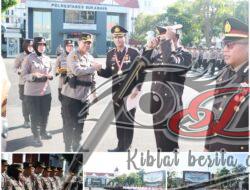 Kapolrestabes Surabaya Memberi Penghargaan Kepada 19 Anggota Dan Masyarakat yang Berprestasi