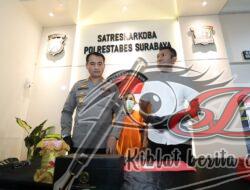 Satresnarkoba Polrestabes Surabaya Ringkus Dua Lelaki Paruh Baya Lantaran Edarkan Sabu-Sabu