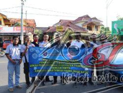 Afiliasi Wartawan Probolinggo Raya Bagikan Ratusan Nasi Kotak Buka Puasa