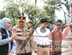 Kapolrestabes Surabaya Dampingi Forkopimda Jawa Timur Pantau Wisata KBS Pastikan Pengunjung Aman dan Nyaman