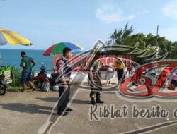 Di Akhir Masa Libur Lebaran, Babinsa Pantau Pengunjung Objek Wisata Pantai