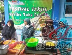 SMP Muhammadiyah 17 Surabaya Gelar Festival Takjil Seribu Tahu Isi
