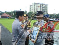 Kapolda Jatim Beri Penghargaan Kepada 14 Personel Polresta Malang Kota