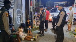 Tim Respati Presisi Sat Samapta Polrestabes Surabaya Mengamankan Diduga Gengster