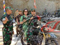 Dukung Tugas Suami, Ketua Persit Kodim Wonogiri Bonceng Suami Tinjau Hasil TMMD