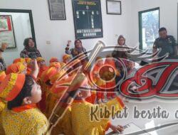 Mendadak Puluhan Siswa Paud Desa Joho Gruduk Kantor Koramil 19/Purwantoro