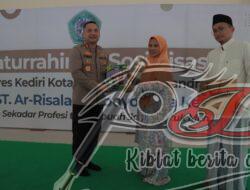 Polres Kediri Kota Kunjungi Ponpes Salafiy Terpadu Ar Risalah Lirboyo Beri Motivasi Santri
